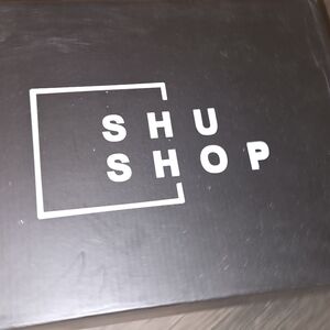 SHU SHOP Black Logo Box